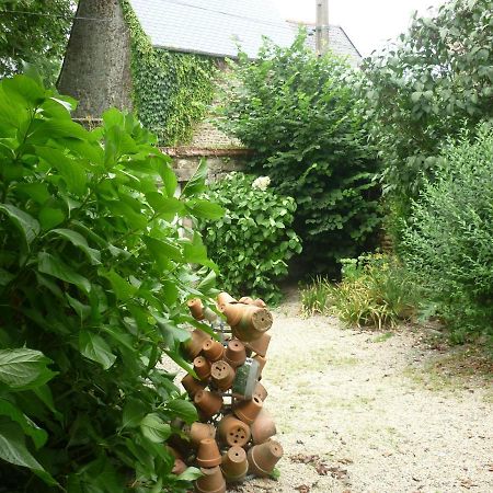 Bed and Breakfast La Maison de Claire à Val-Couesnon Extérieur photo