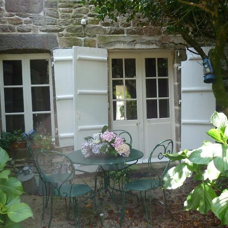 Bed and Breakfast La Maison de Claire à Val-Couesnon Extérieur photo